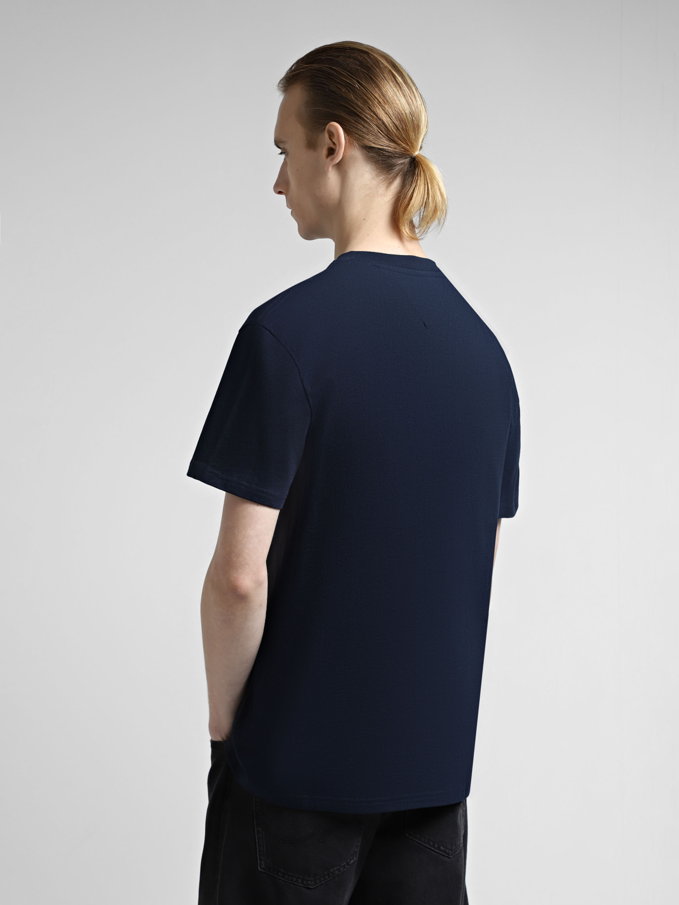Футболки и поло Tommy Jeans модель DM0DM18658-C1G Фото