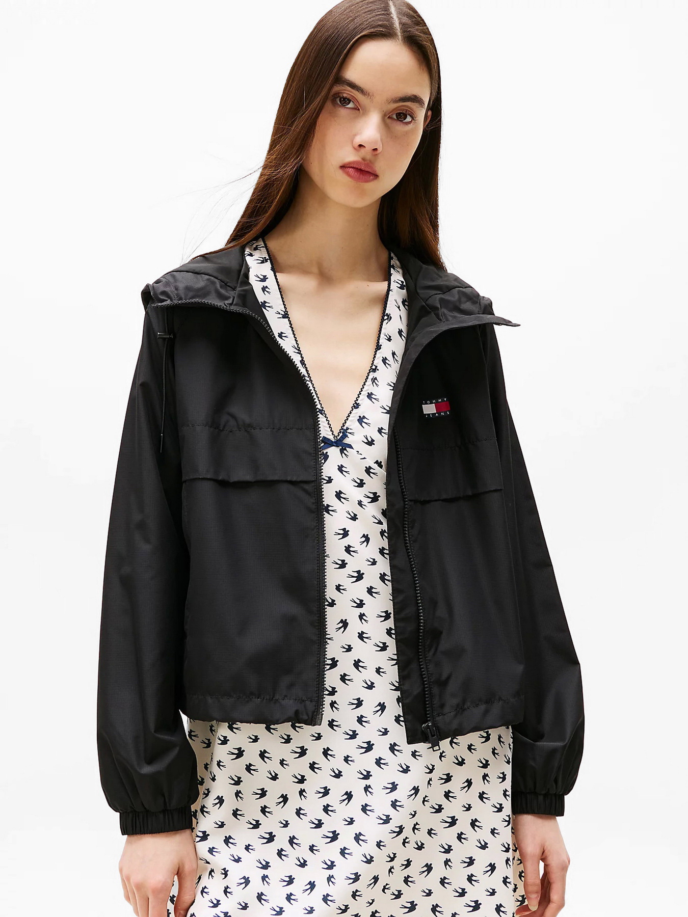 Куртки та дублянки Tommy Jeans модель DW0DW20672-BDS Фото