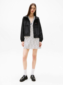Куртки та дублянки Tommy Jeans модель DW0DW20672-BDS Фото