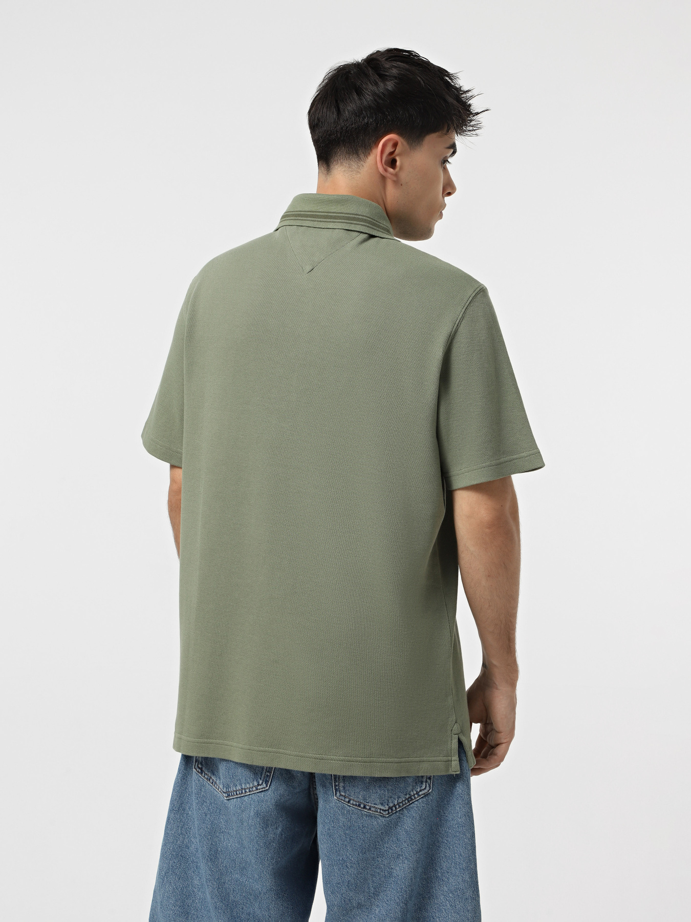 Футболки і поло Tommy Jeans модель DM0DM20917-MR6 Футболки і поло Tommy Jeans модель DM0DM20917-MR6 Фото