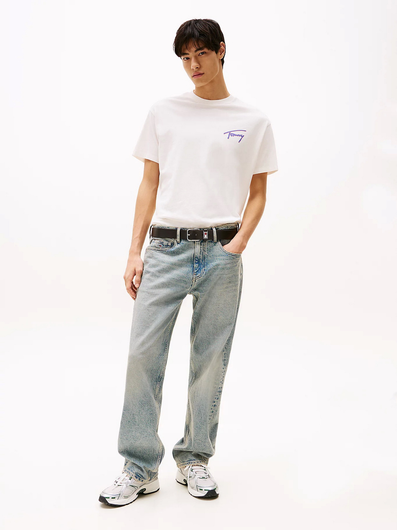Футболки и поло Tommy Jeans модель DM0DM20768-YBH Футболки и поло Tommy Jeans модель DM0DM20768-YBH Фото