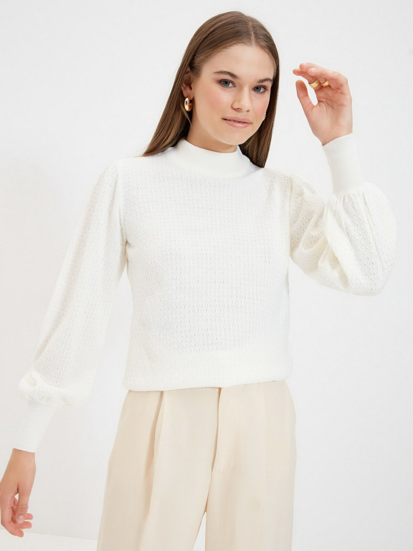 Свитры и кардиганы Trendyol модель TWOAW21KZ0817/Ekru Свитры и кардиганы Trendyol модель TWOAW21KZ0817/Ekru Фото