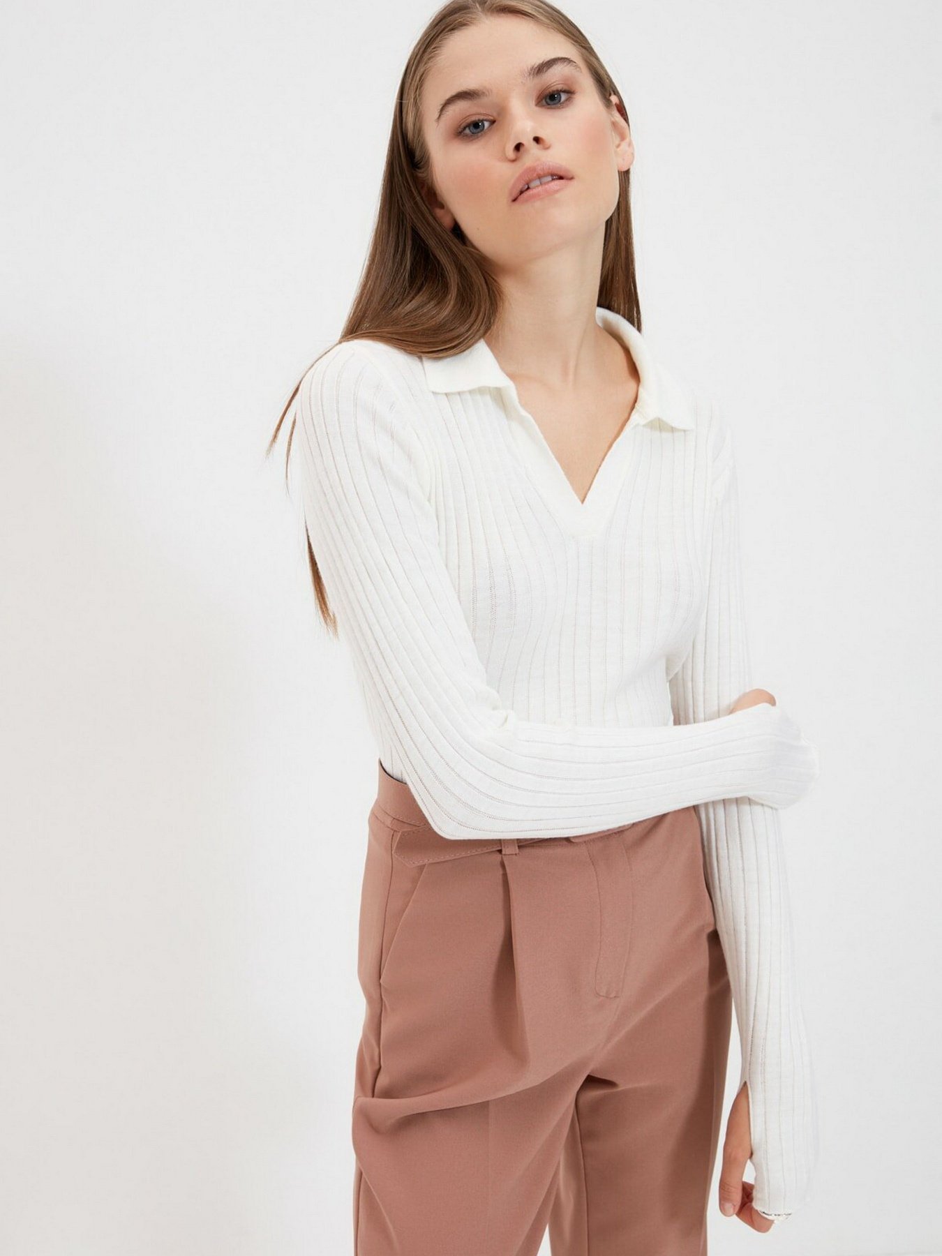 Свитры и кардиганы Trendyol модель TWOAW21KZ1113/Ekru Свитры и кардиганы Trendyol модель TWOAW21KZ1113/Ekru Фото