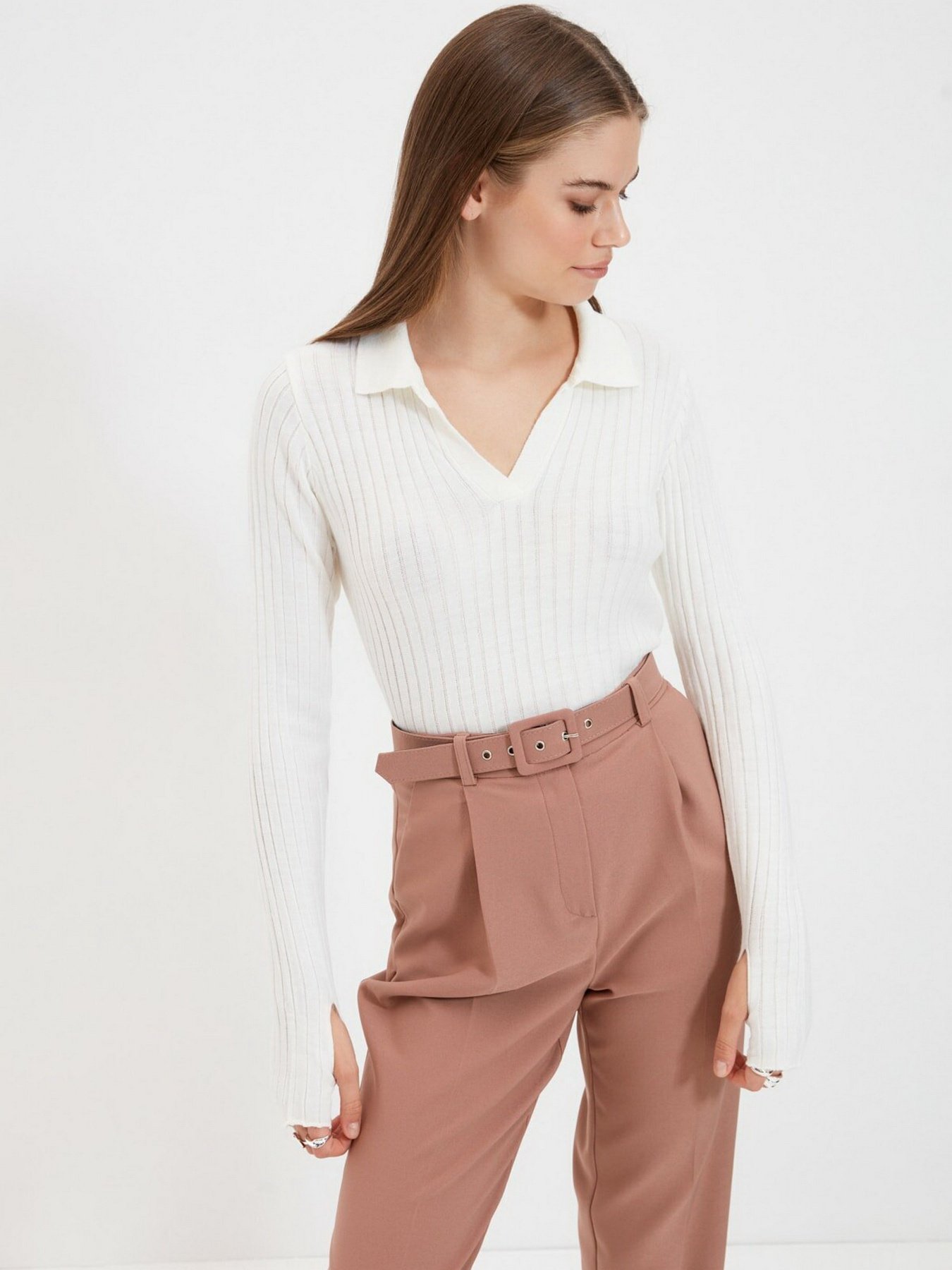 Свитры и кардиганы Trendyol модель TWOAW21KZ1113/Ekru Свитры и кардиганы Trendyol модель TWOAW21KZ1113/Ekru Фото