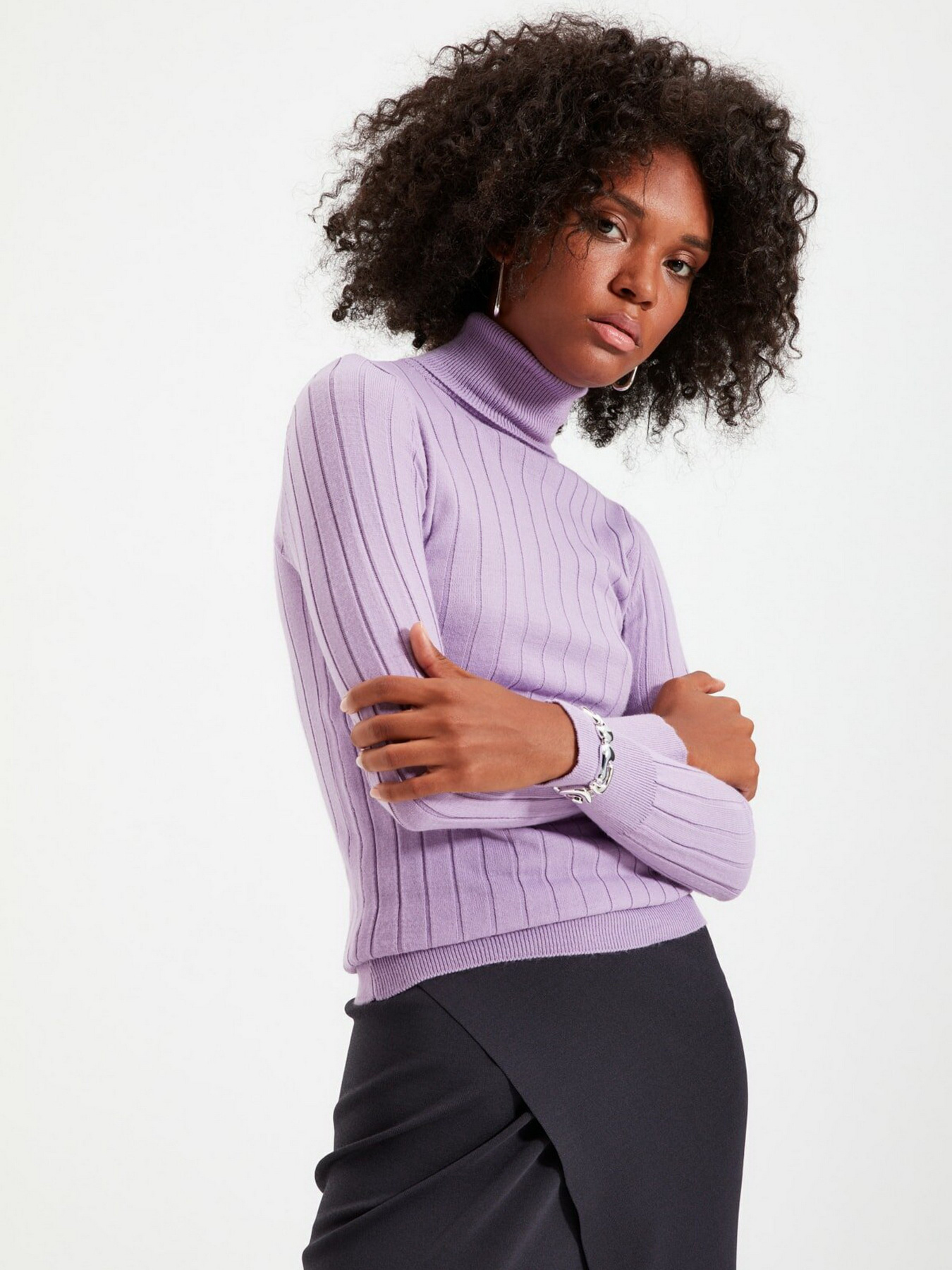Свитры и кардиганы Trendyol модель TWOAW21KZ2579/Lila Свитры и кардиганы Trendyol модель TWOAW21KZ2579/Lila Фото