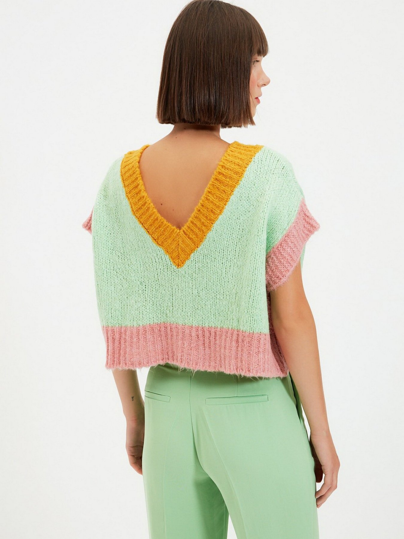 Свитры и кардиганы Trendyol модель TWOAW22BZ0013/Acik Yesil Свитры и кардиганы Trendyol модель TWOAW22BZ0013/Acik Yesil Фото