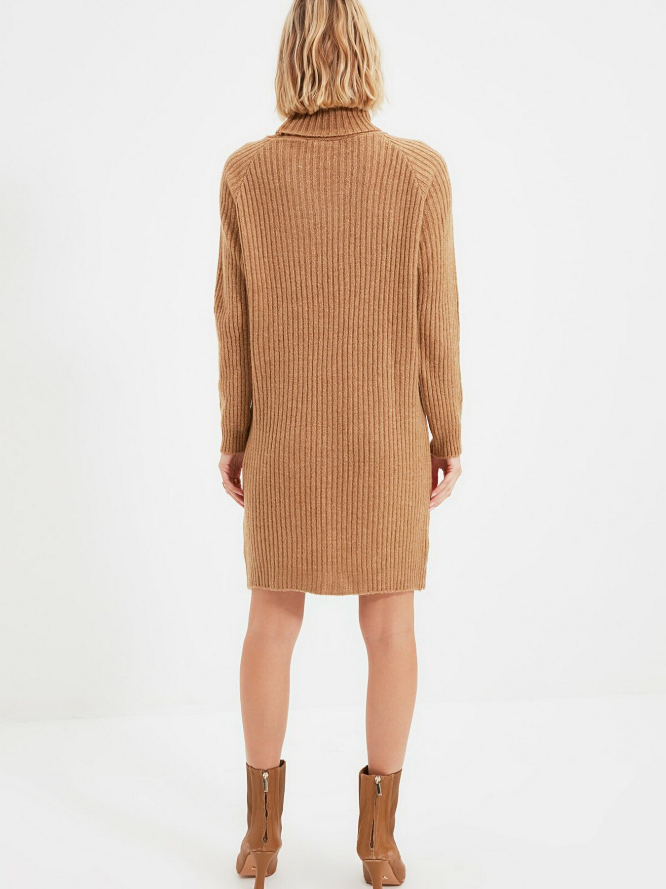 Сукні Trendyol модель TWOAW22EL0029/Camel Сукні Trendyol модель TWOAW22EL0029/Camel Фото