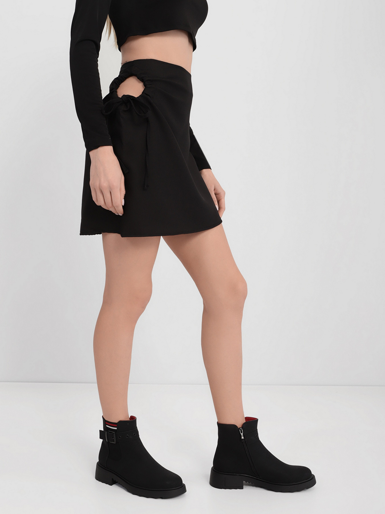 Юбки Trendyol модель TWOAW22ET0123/Siyah Юбки Trendyol модель TWOAW22ET0123/Siyah Фото