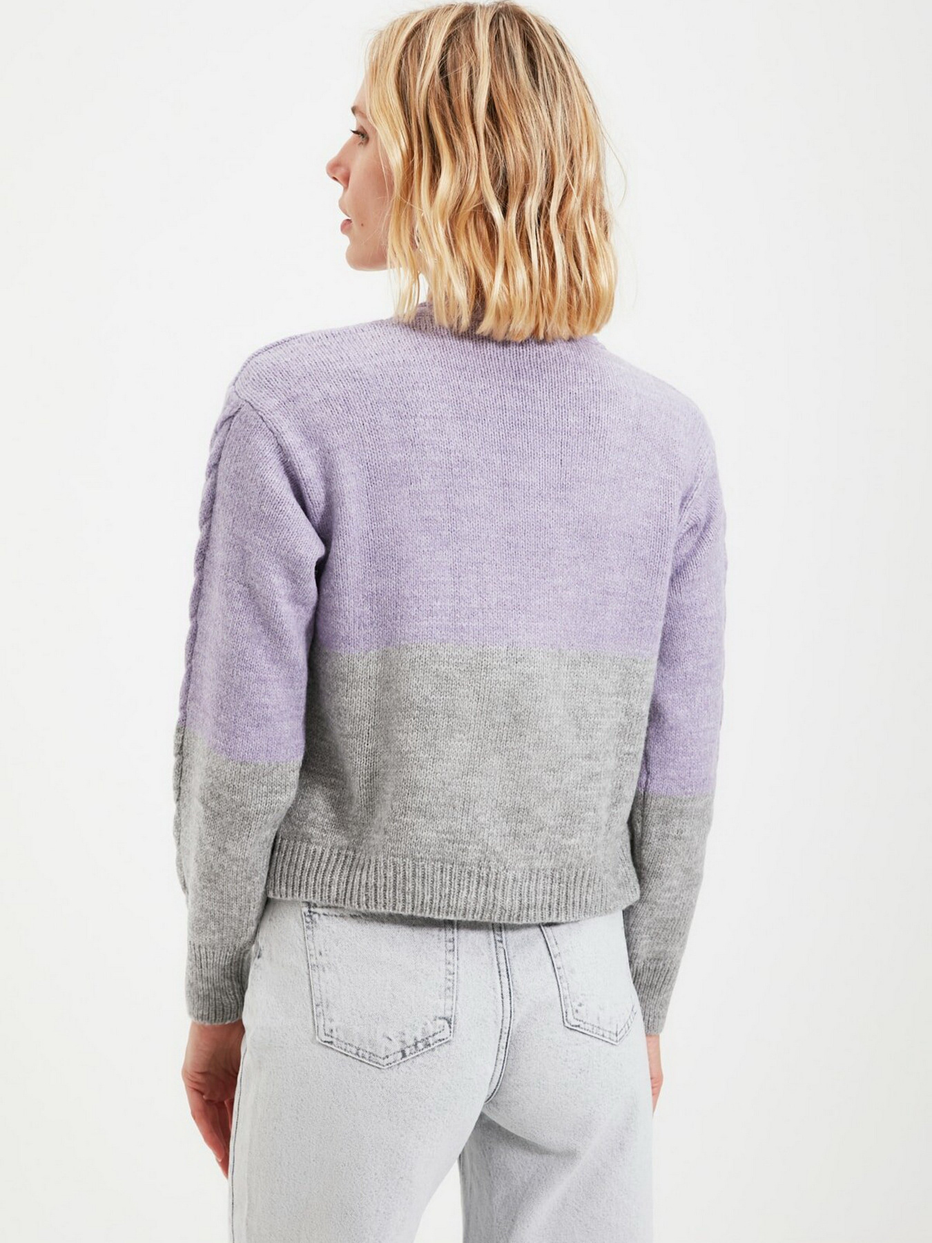 Свитры и кардиганы Trendyol модель TWOAW22HI0002/Lila Свитры и кардиганы Trendyol модель TWOAW22HI0002/Lila Фото