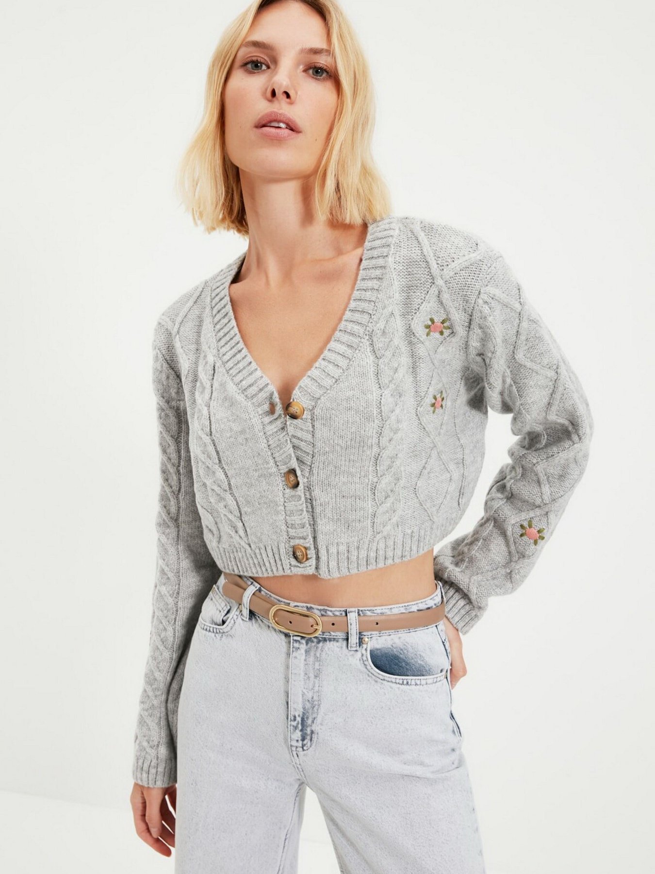 Свитры и кардиганы Trendyol модель TWOAW22HI0004/Gri Свитры и кардиганы Trendyol модель TWOAW22HI0004/Gri Фото