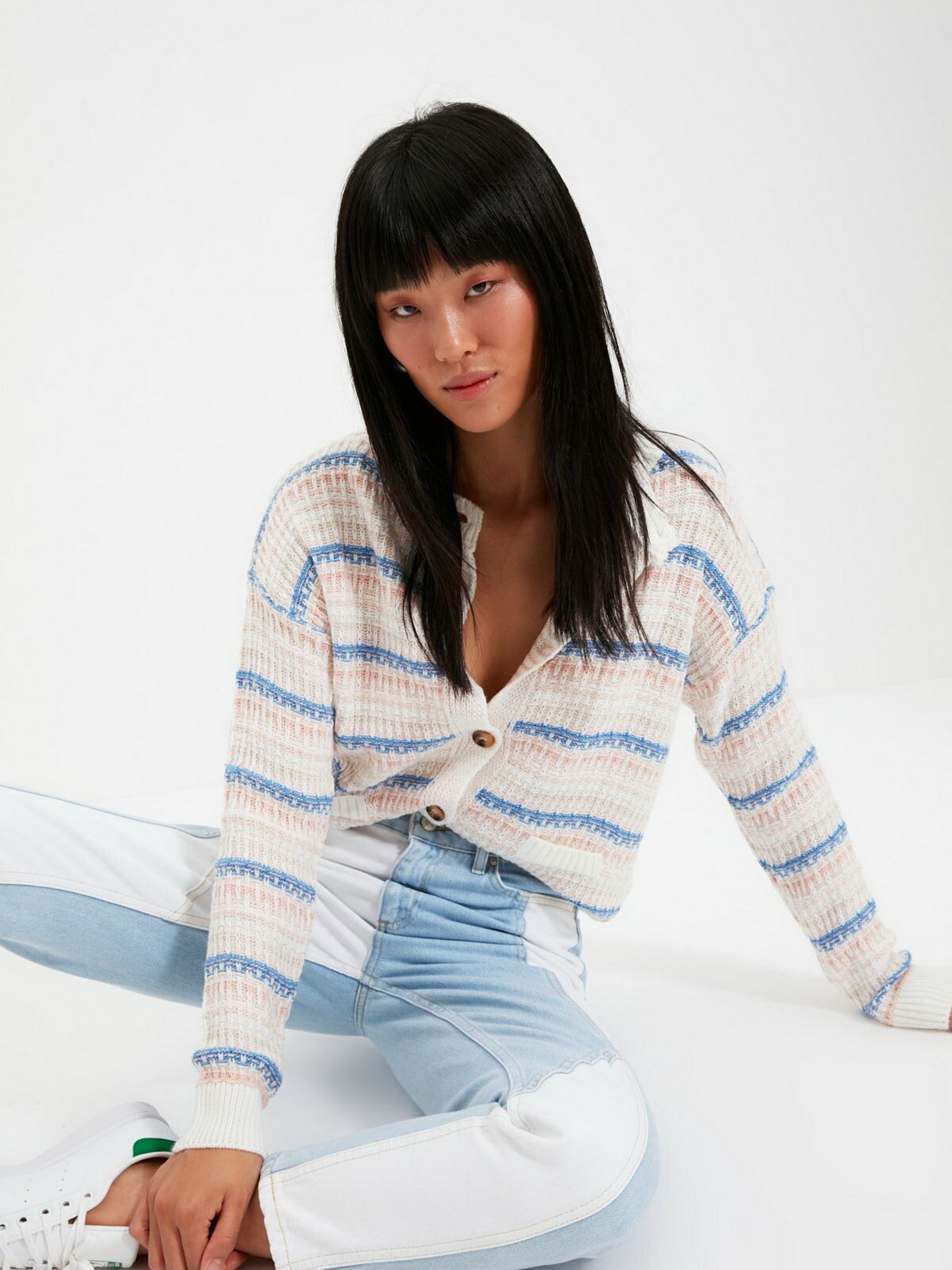 Свитры и кардиганы Trendyol модель TWOAW22HI0060/Ekru Свитры и кардиганы Trendyol модель TWOAW22HI0060/Ekru Фото