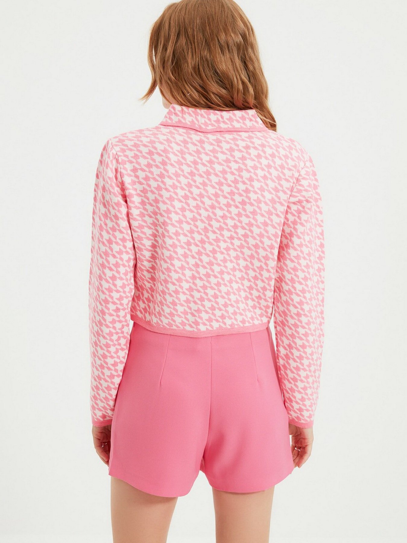 Свитры и кардиганы Trendyol модель TWOAW22HI0067/Pembe Свитры и кардиганы Trendyol модель TWOAW22HI0067/Pembe Фото
