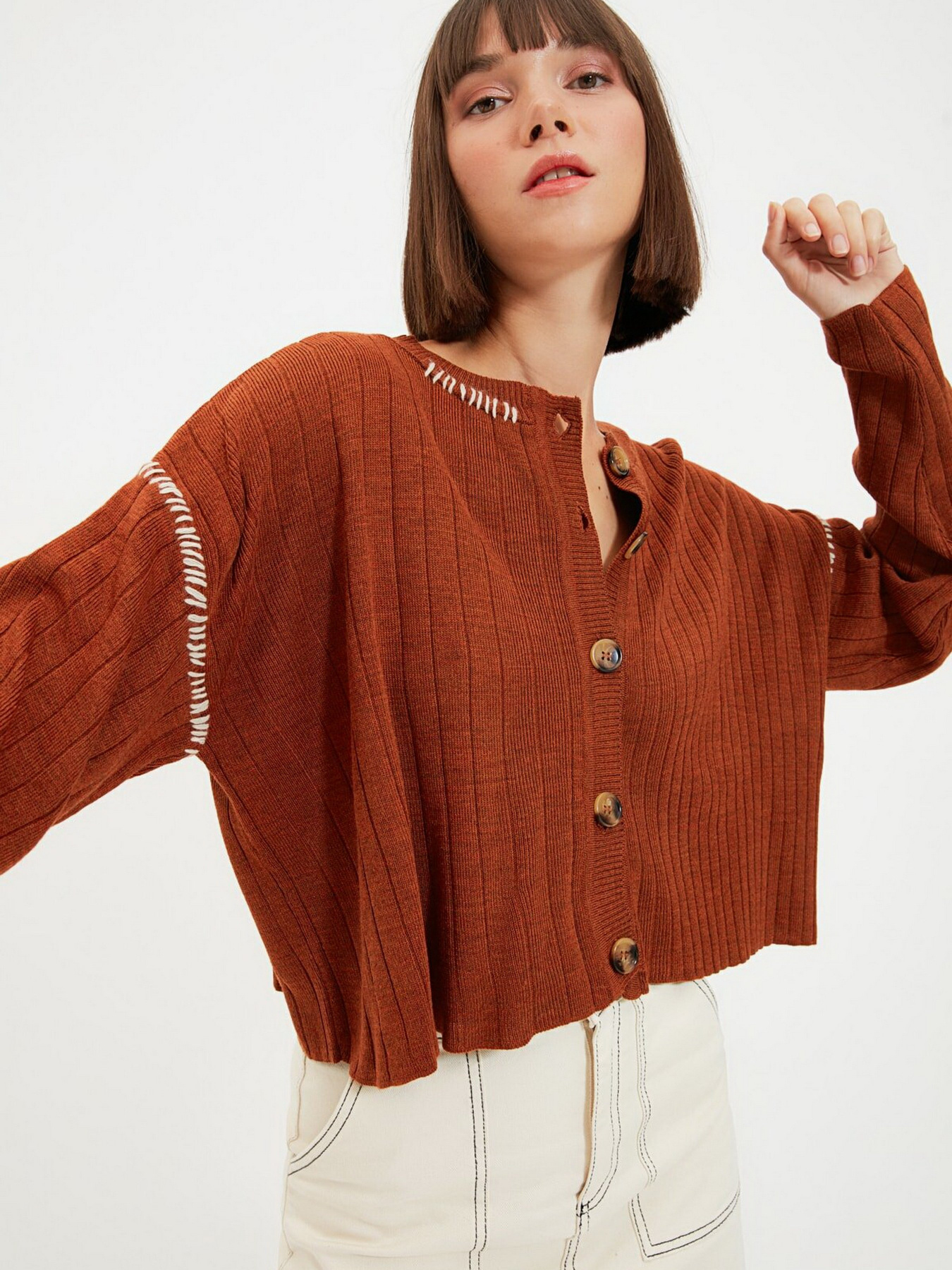 Свитры и кардиганы Trendyol модель TWOAW22HI0178/Taba Свитры и кардиганы Trendyol модель TWOAW22HI0178/Taba Фото