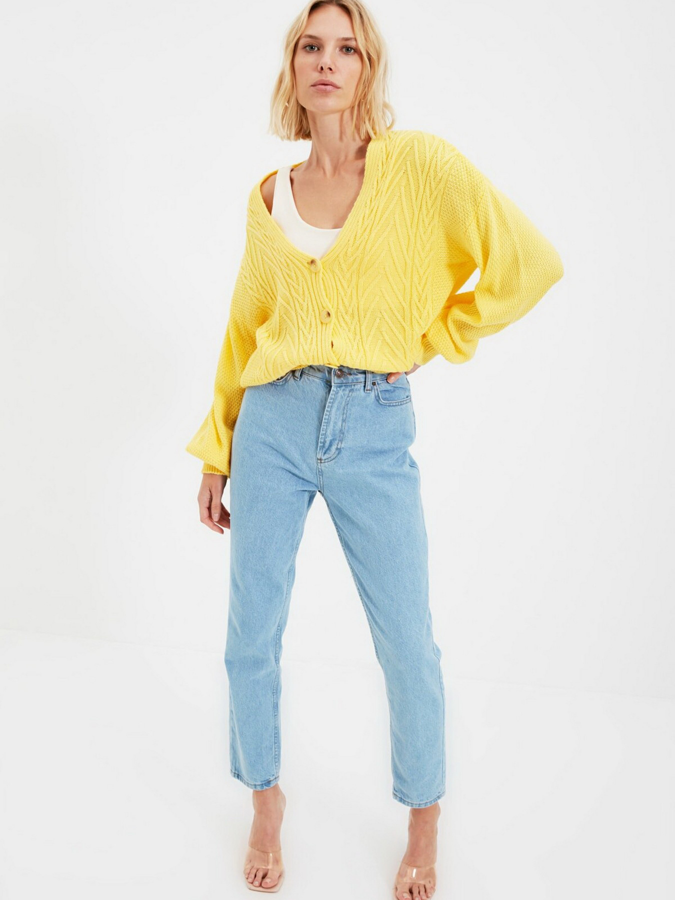 Свитры и кардиганы Trendyol модель TWOAW22HI0247/Sari Свитры и кардиганы Trendyol модель TWOAW22HI0247/Sari Фото
