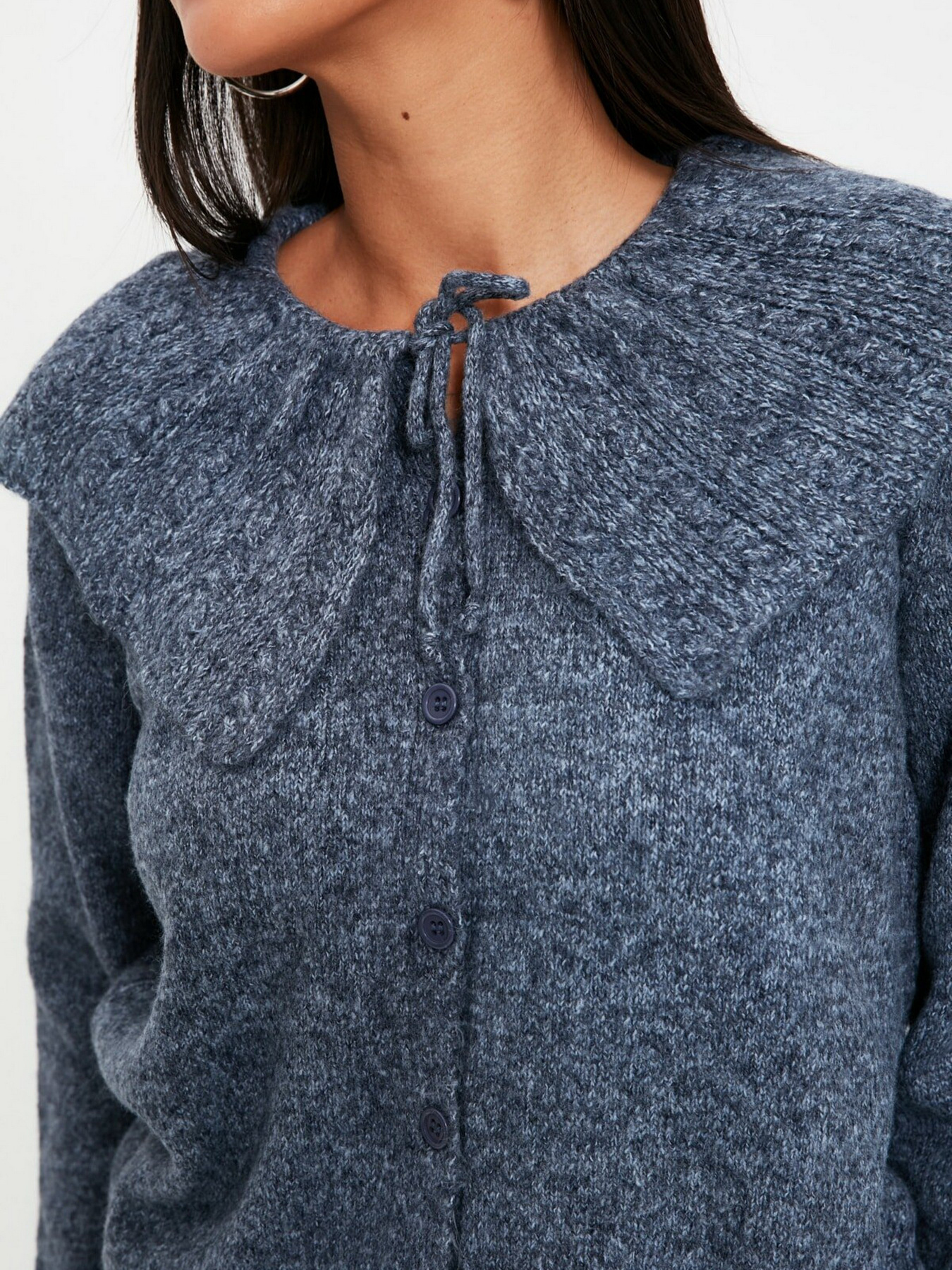 Свитры и кардиганы Trendyol модель TWOAW22HI0261/Indigo Свитры и кардиганы Trendyol модель TWOAW22HI0261/Indigo Фото