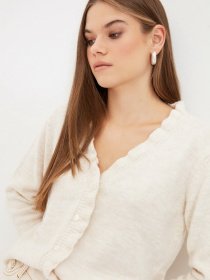 Светри та кардигани Trendyol модель TWOAW22HI0337/Ekru Фото