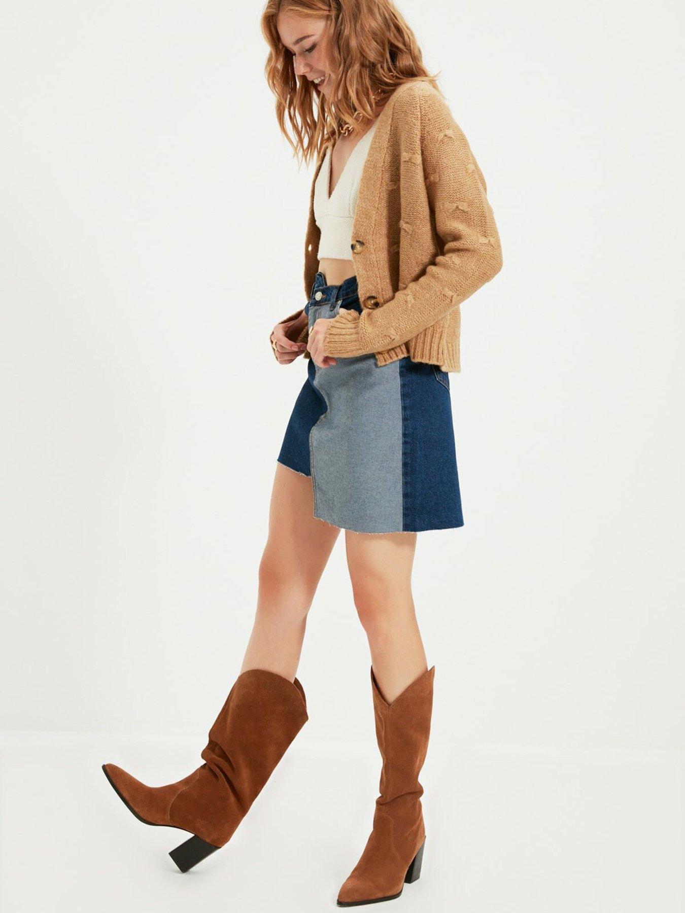 Свитры и кардиганы Trendyol модель TWOAW22HI0543/Camel Свитры и кардиганы Trendyol модель TWOAW22HI0543/Camel Фото
