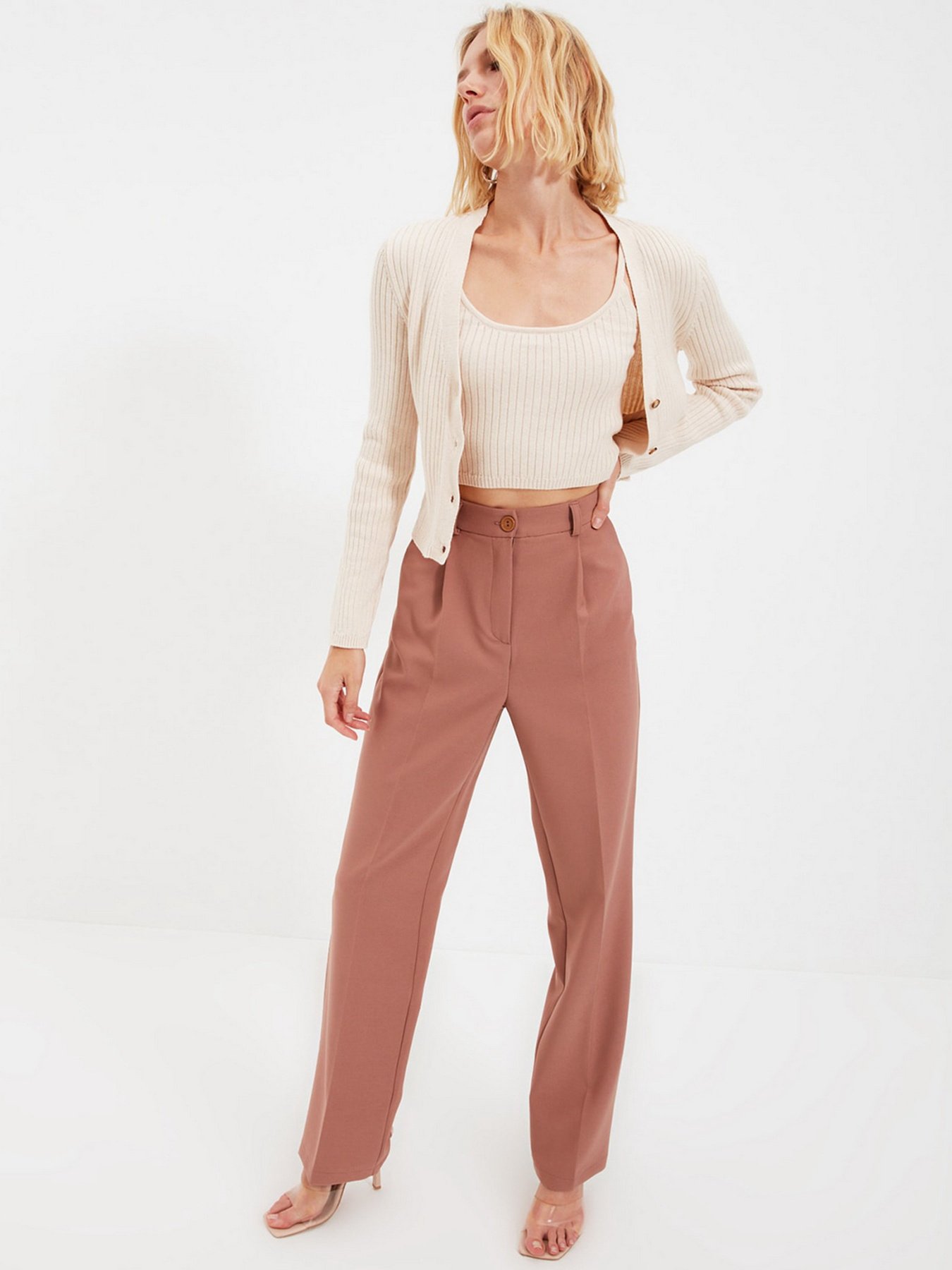 Свитры и кардиганы Trendyol модель TWOAW22HI0008/Bej Свитры и кардиганы Trendyol модель TWOAW22HI0008/Bej Фото