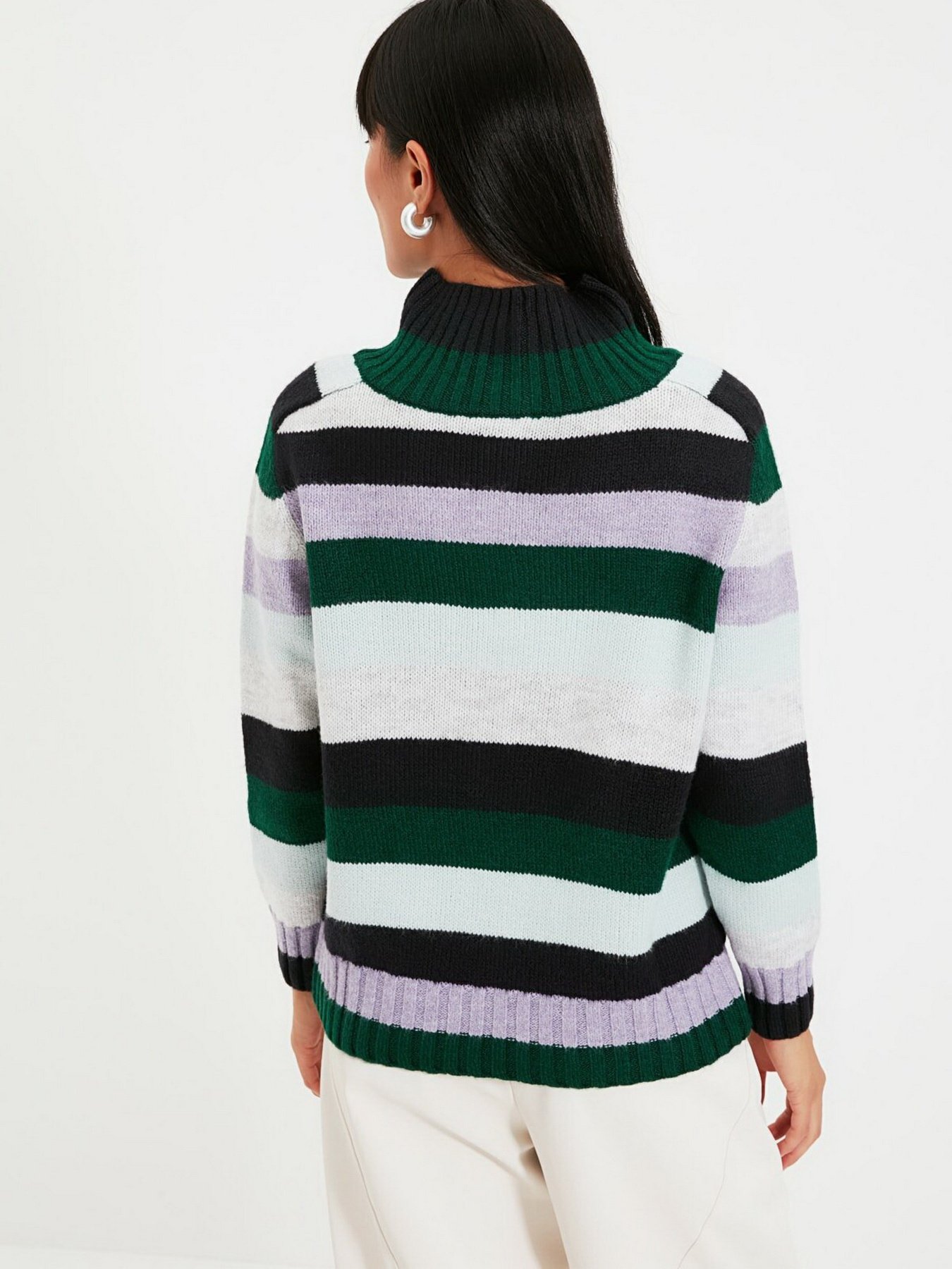 Свитры и кардиганы Trendyol модель TWOAW22KZ0002/Yesil Свитры и кардиганы Trendyol модель TWOAW22KZ0002/Yesil Фото