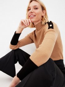 Свитры и кардиганы Trendyol модель TWOAW22KZ0197/Camel Фото