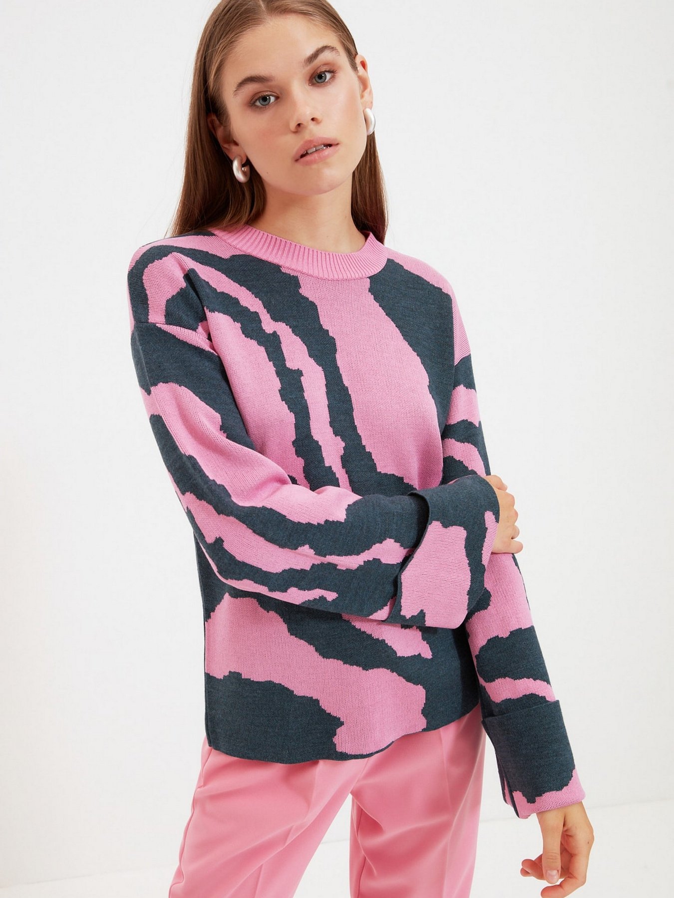 Свитры и кардиганы Trendyol модель TWOAW22KZ0229/Pembe Свитры и кардиганы Trendyol модель TWOAW22KZ0229/Pembe Фото