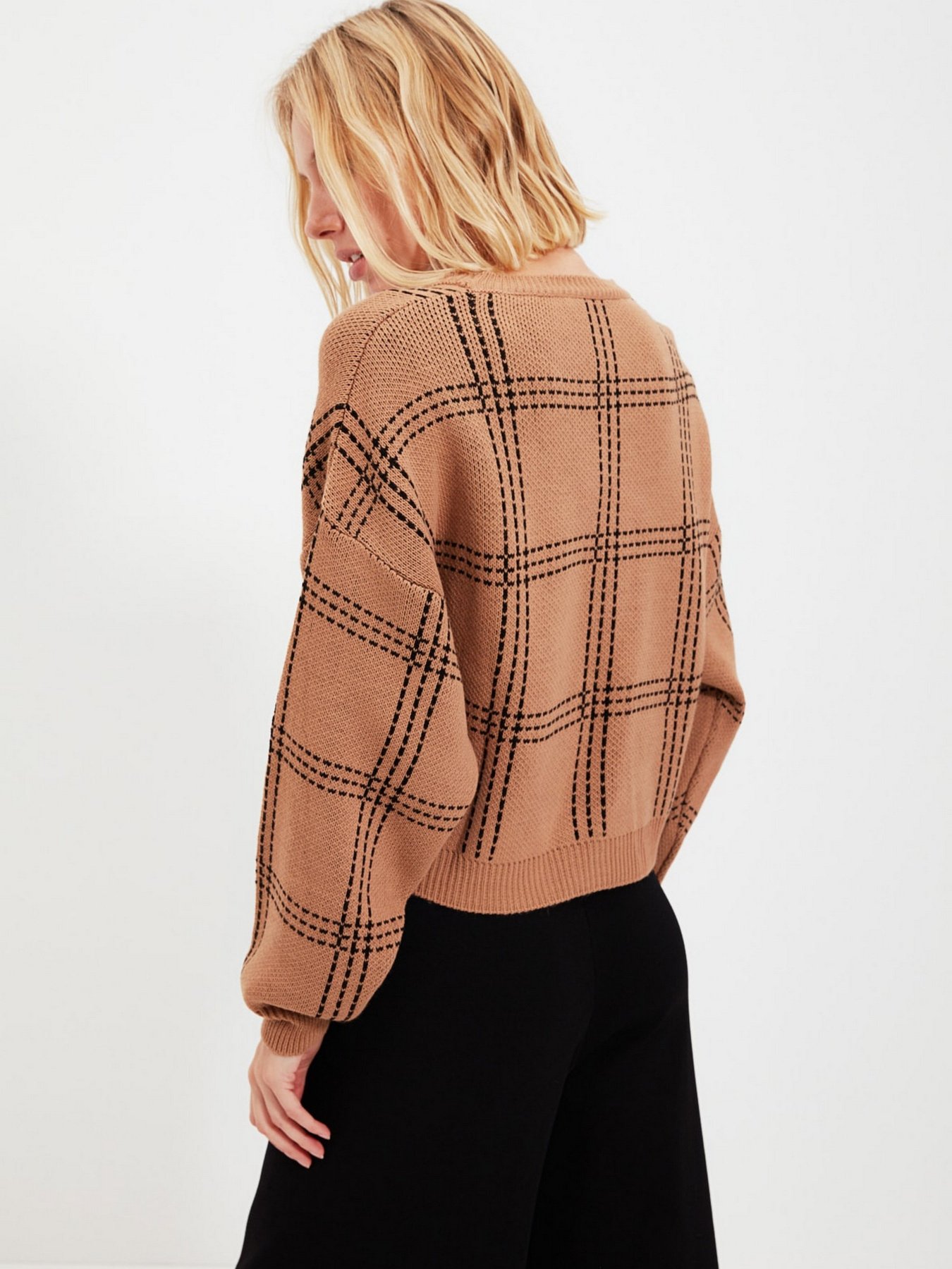 Свитры и кардиганы Trendyol модель TWOAW22KZ0514/Camel Фото