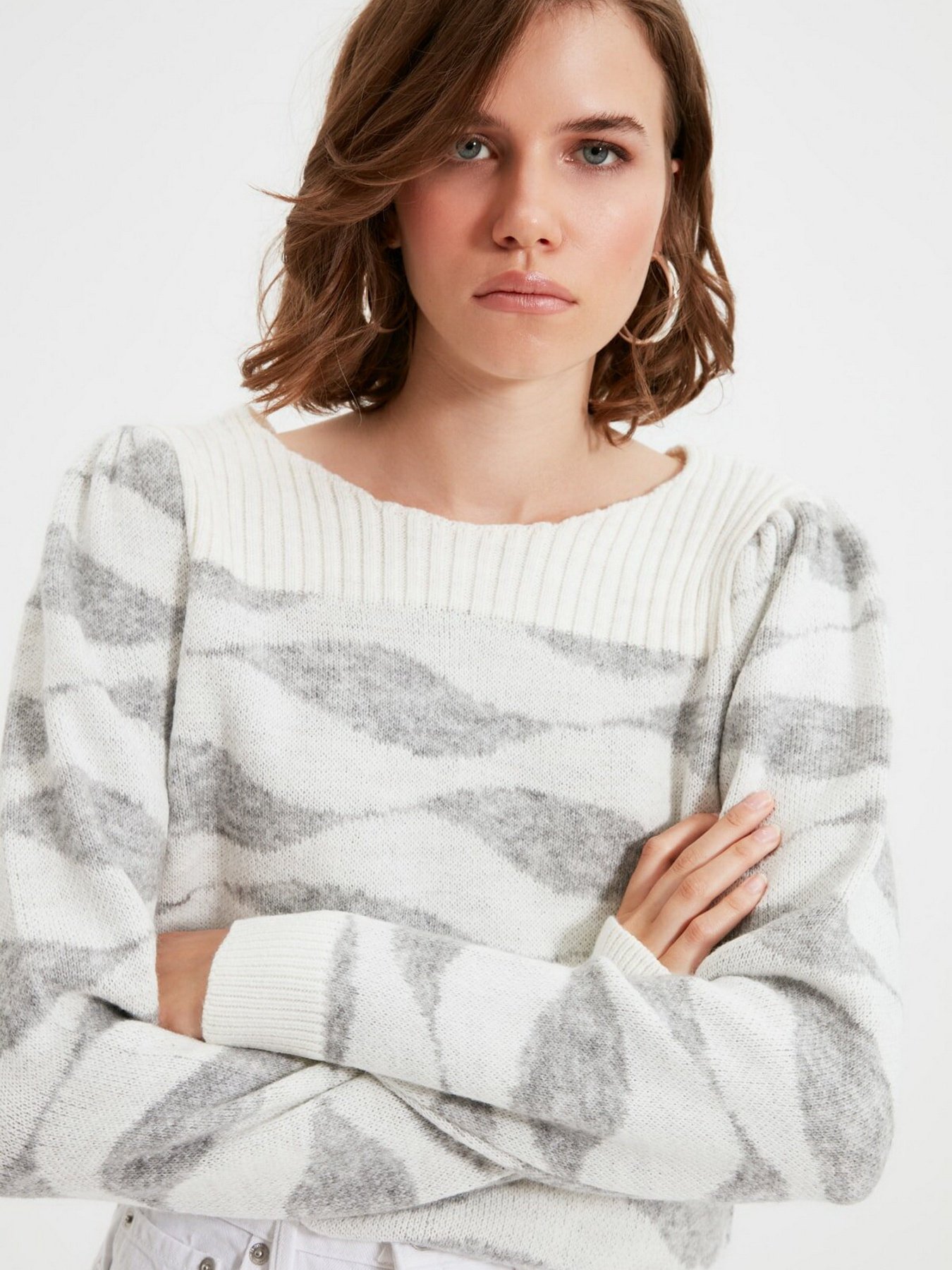 Свитры и кардиганы Trendyol модель TWOAW22KZ0461/Ekru Свитры и кардиганы Trendyol модель TWOAW22KZ0461/Ekru Фото