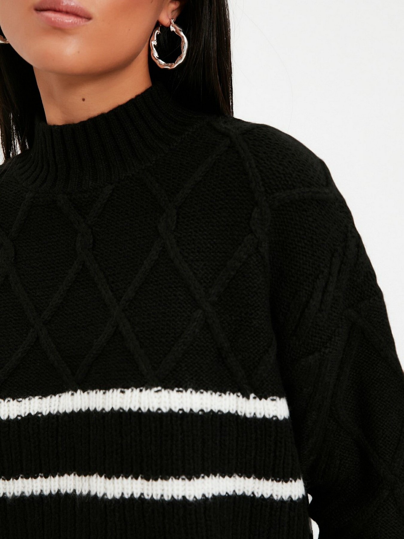 Свитры и кардиганы Trendyol модель TWOAW22KZ0462/Siyah Свитры и кардиганы Trendyol модель TWOAW22KZ0462/Siyah Фото