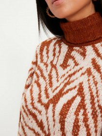 Свитры и кардиганы Trendyol модель TWOAW22KZ0493/Kahverengi Фото