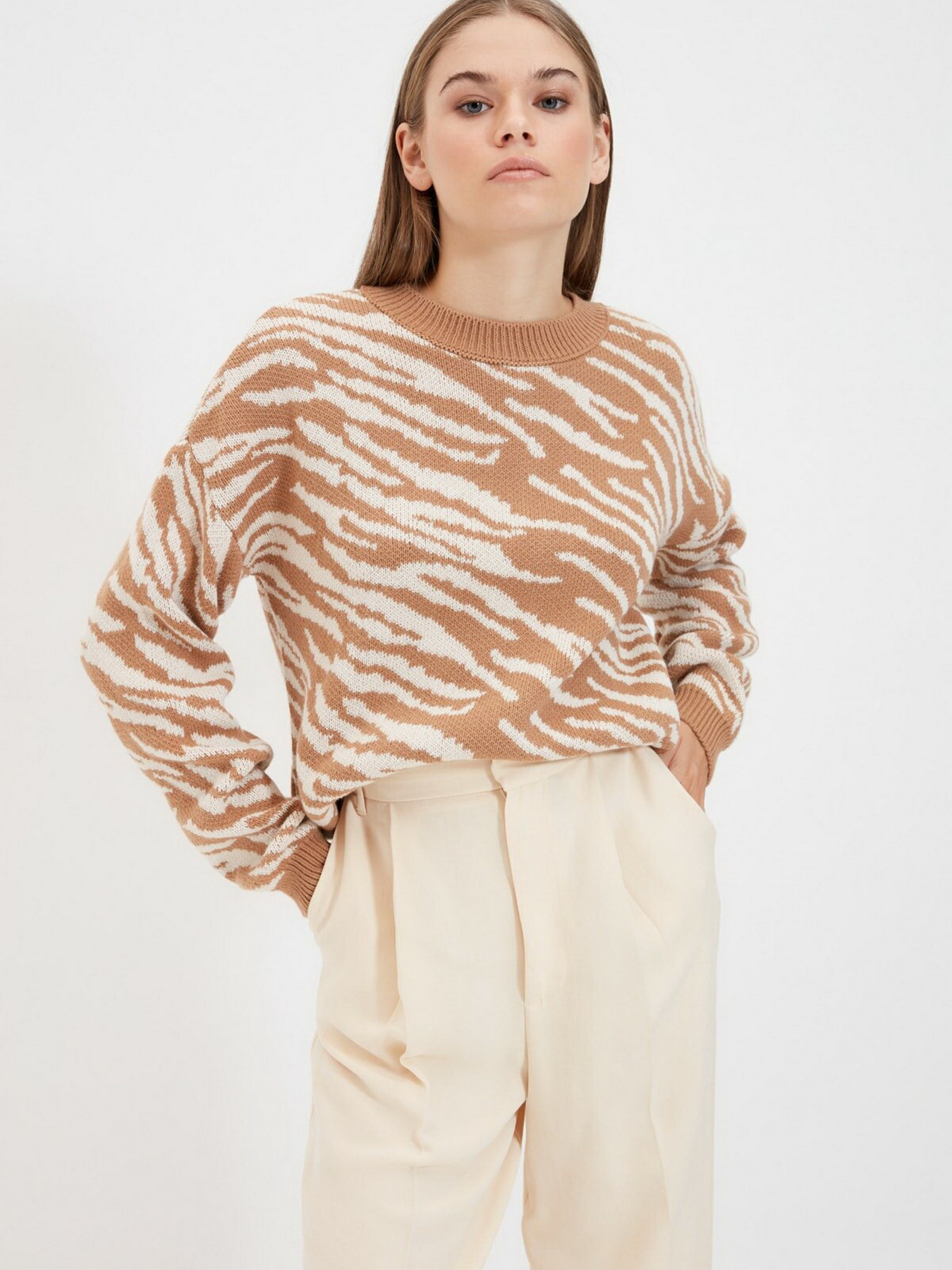 Свитры и кардиганы Trendyol модель TWOAW22KZ0499/Camel Фото