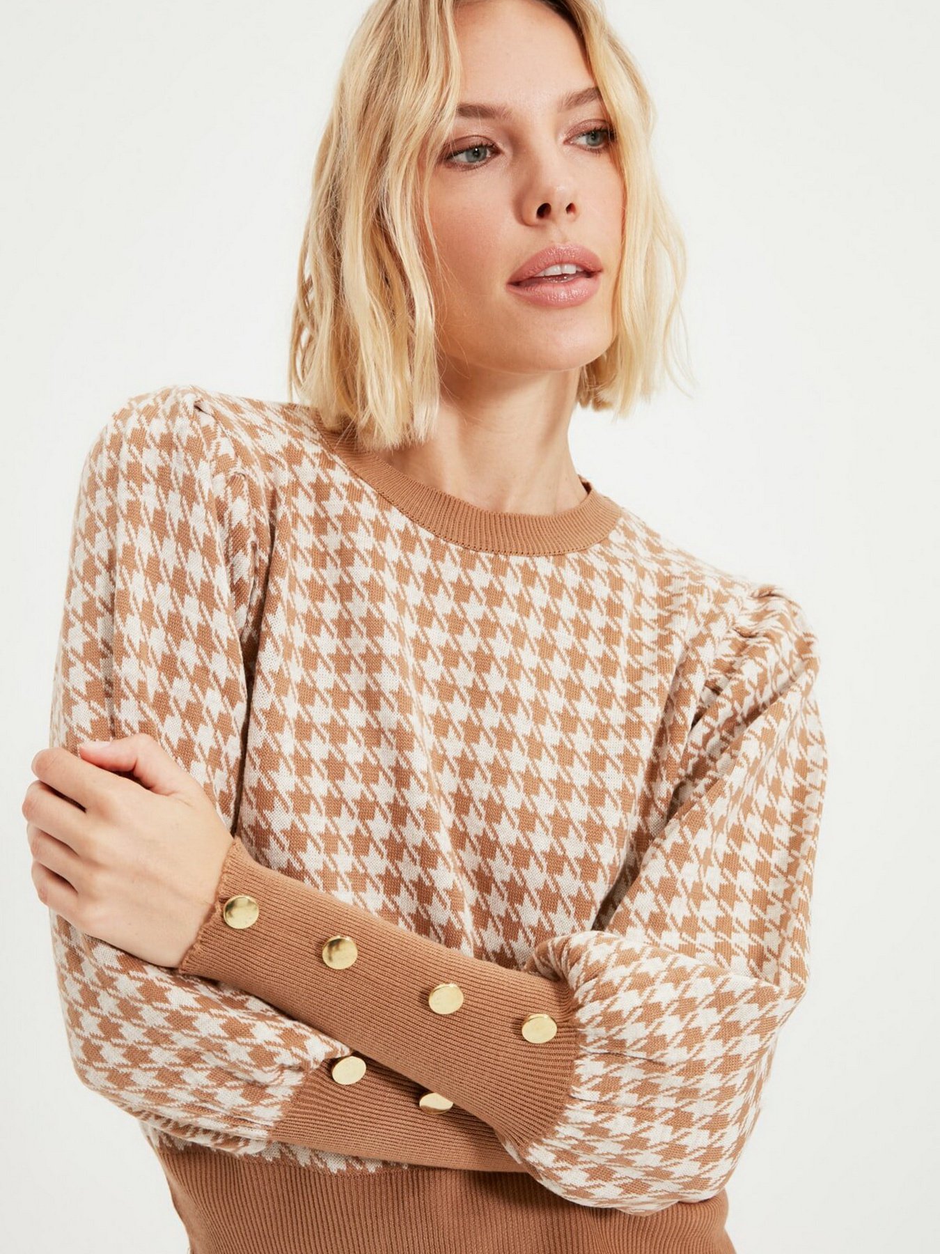 Свитры и кардиганы Trendyol модель TWOAW22KZ0529/Camel Фото