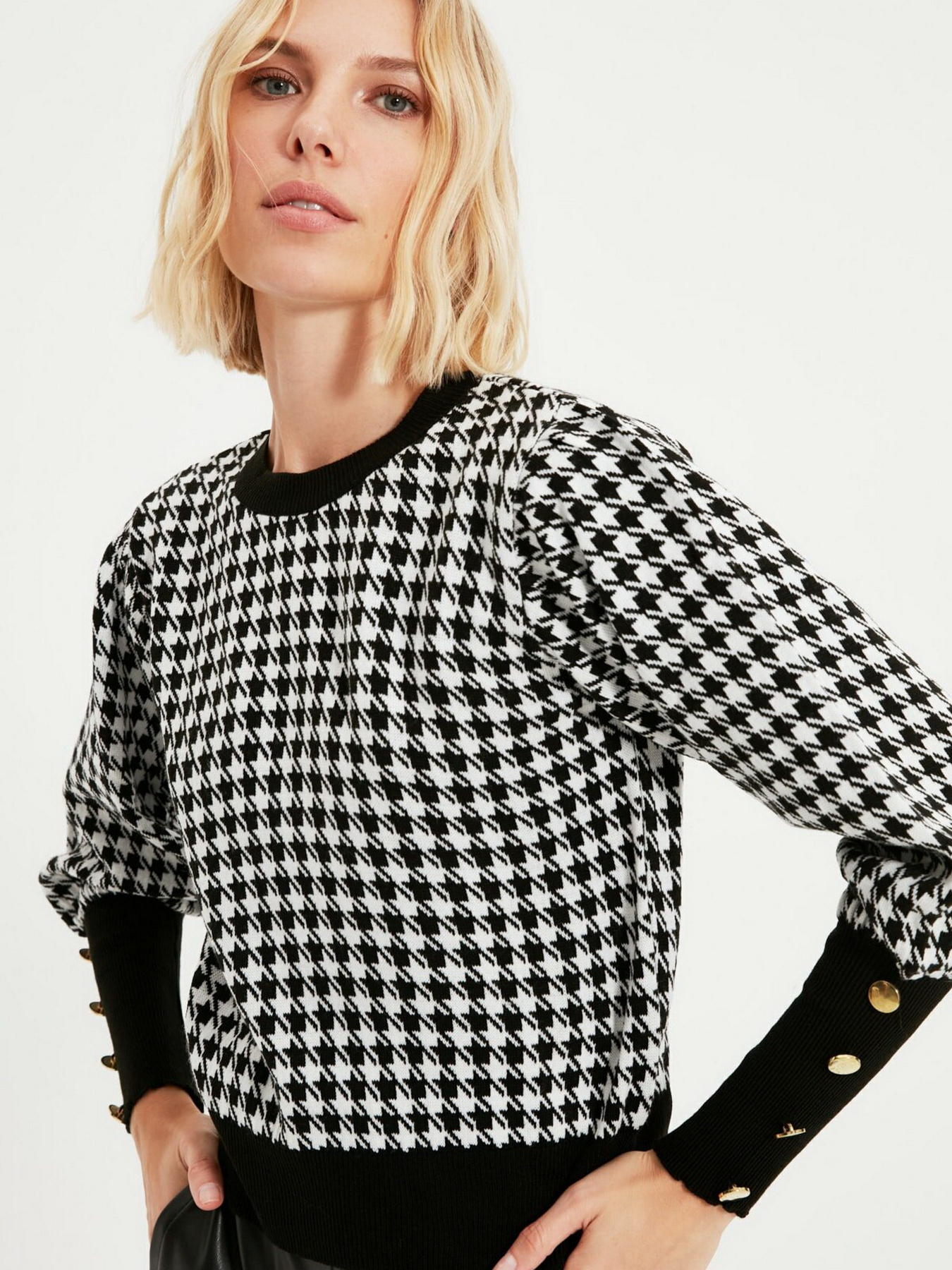Свитры и кардиганы Trendyol модель TWOAW22KZ0529/Siyah Свитры и кардиганы Trendyol модель TWOAW22KZ0529/Siyah Фото