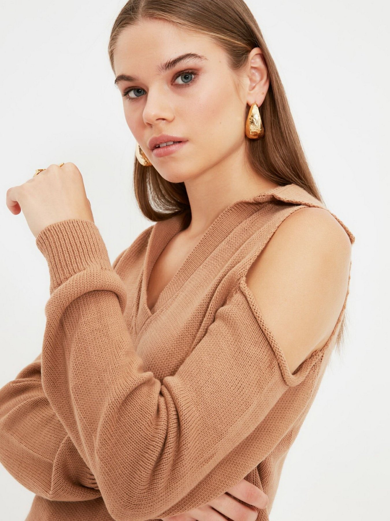Свитры и кардиганы Trendyol модель TWOAW22KZ0783/Camel Фото