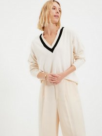 Свитры и кардиганы Trendyol модель TWOAW22KZ0975/Ekru Фото