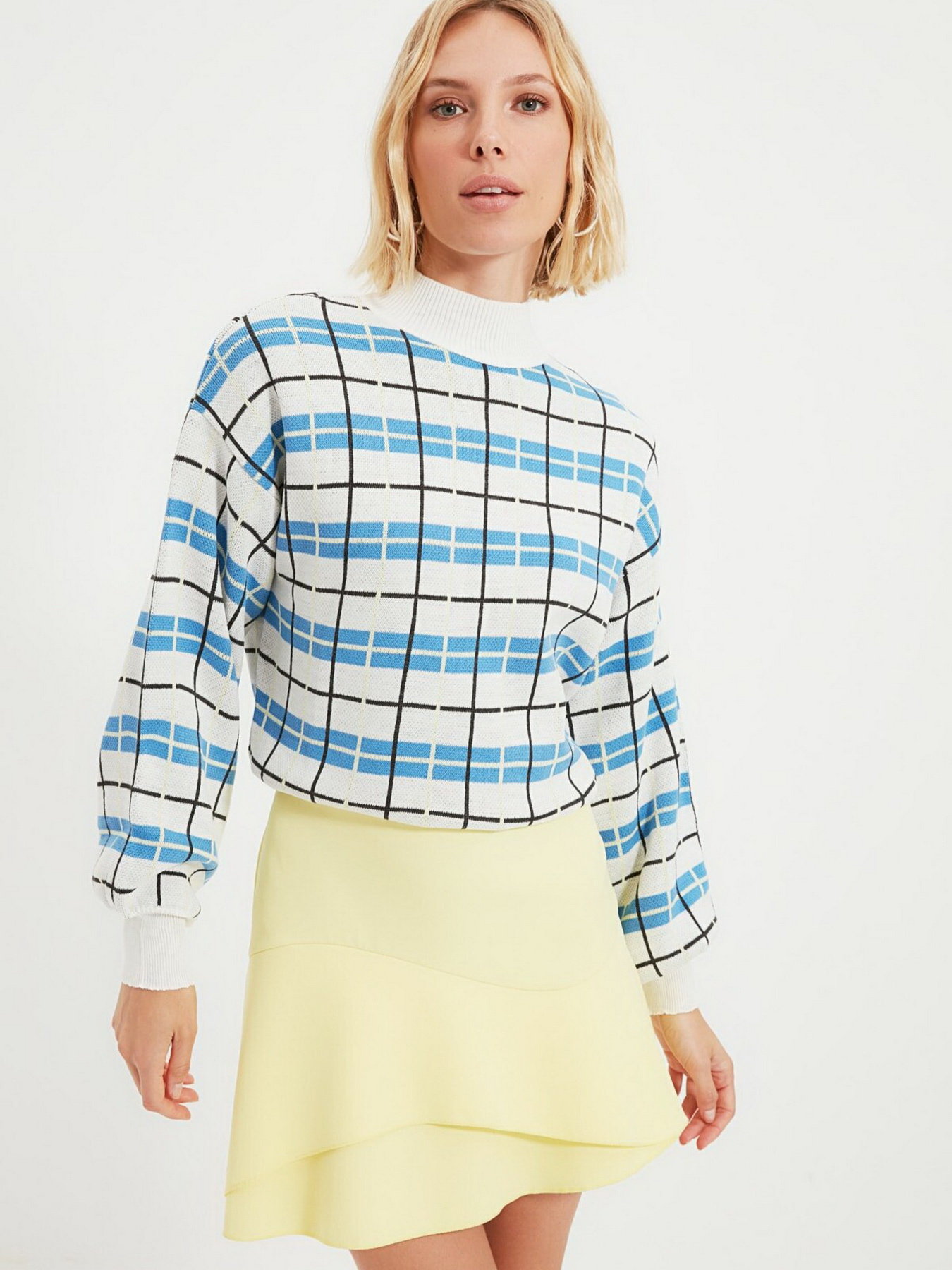 Свитры и кардиганы Trendyol модель TWOAW22KZ1122/Ekru Фото