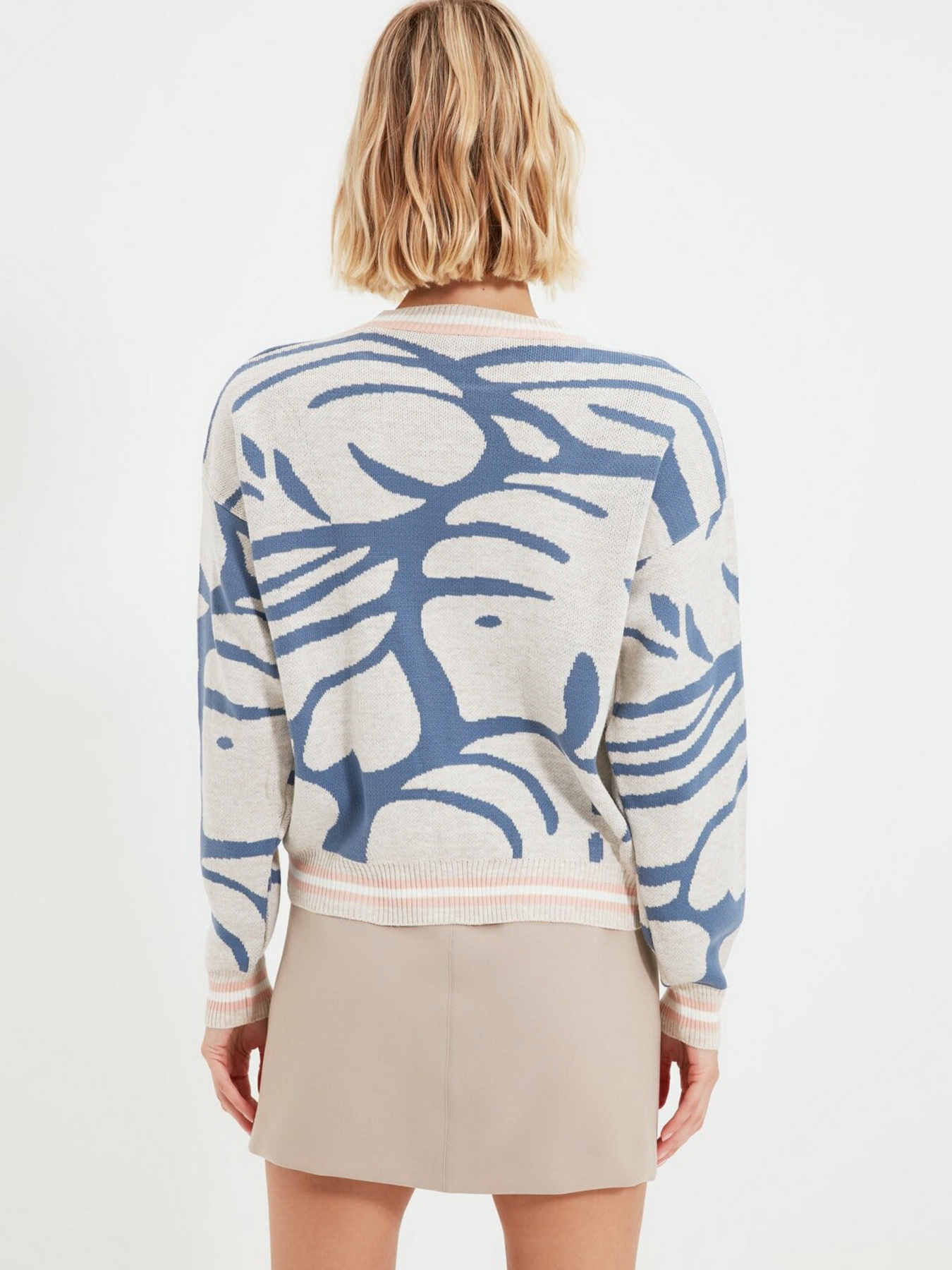 Свитры и кардиганы Trendyol модель TWOAW22KZ1212/Tas Свитры и кардиганы Trendyol модель TWOAW22KZ1212/Tas Фото