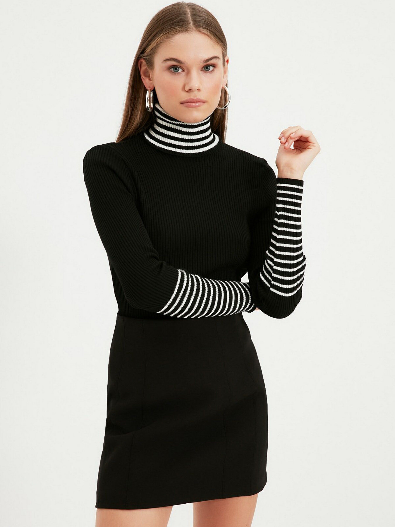 Свитры и кардиганы Trendyol модель TWOAW22KZ1251/Siyah Свитры и кардиганы Trendyol модель TWOAW22KZ1251/Siyah Фото