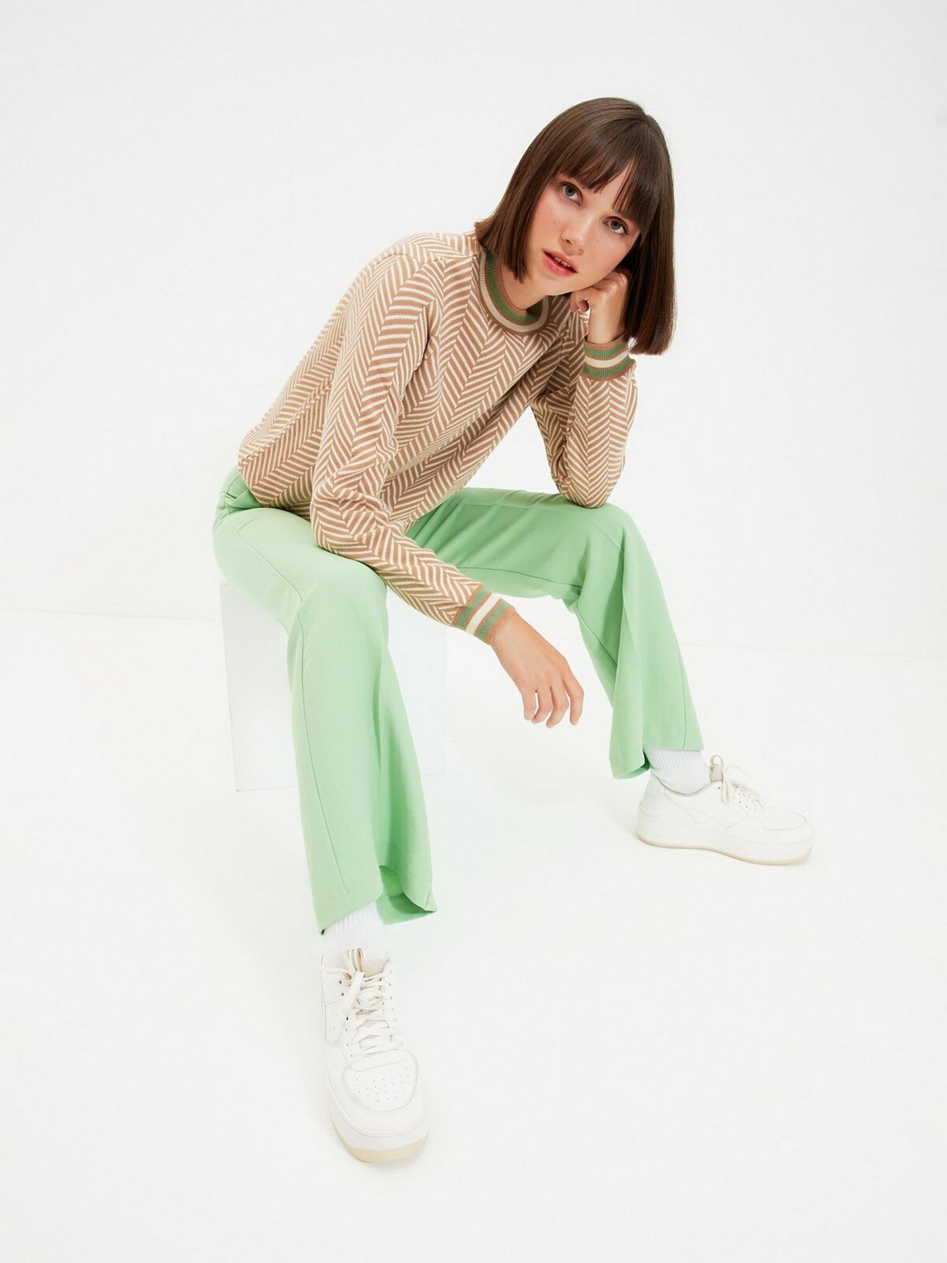 Свитры и кардиганы Trendyol модель TWOAW22KZ1322/Camel Свитры и кардиганы Trendyol модель TWOAW22KZ1322/Camel Фото