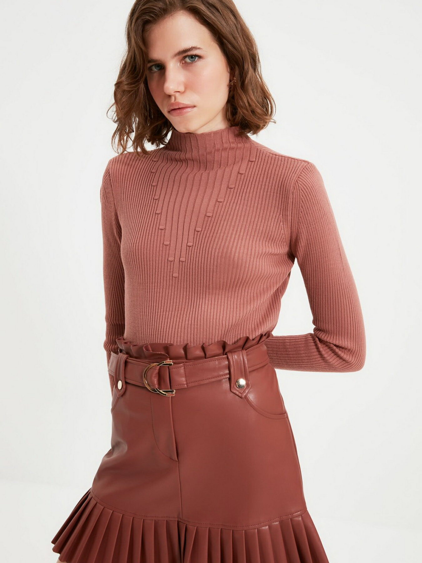 Свитры и кардиганы Trendyol модель TWOAW22KZ1411/Gul Kurusu Свитры и кардиганы Trendyol модель TWOAW22KZ1411/Gul Kurusu Фото