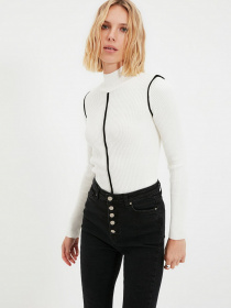 Свитры и кардиганы Trendyol модель TWOAW22KZ1477/Ekru Фото