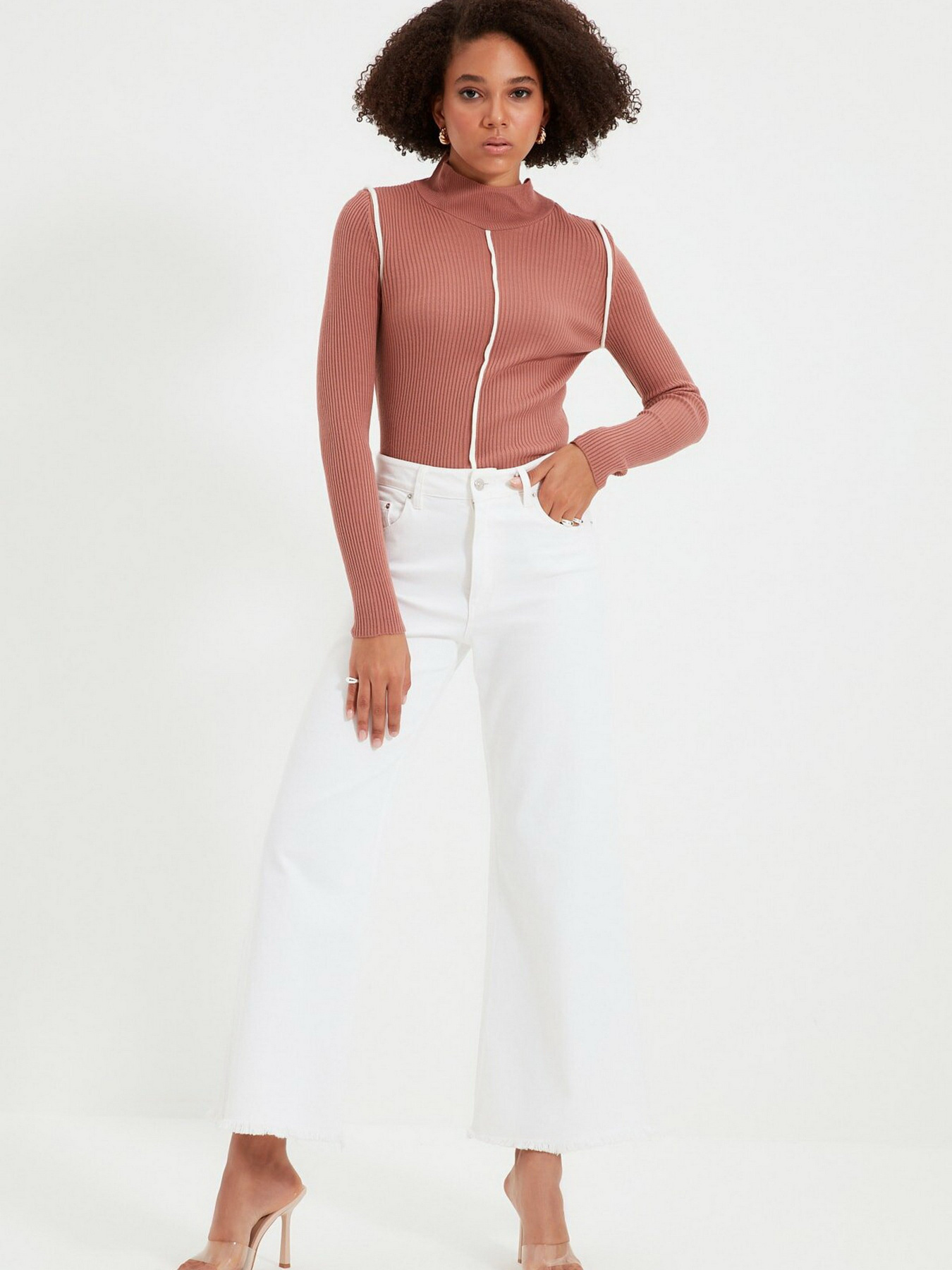 Свитры и кардиганы Trendyol модель TWOAW22KZ1477/Gul Kurusu Свитры и кардиганы Trendyol модель TWOAW22KZ1477/Gul Kurusu Фото