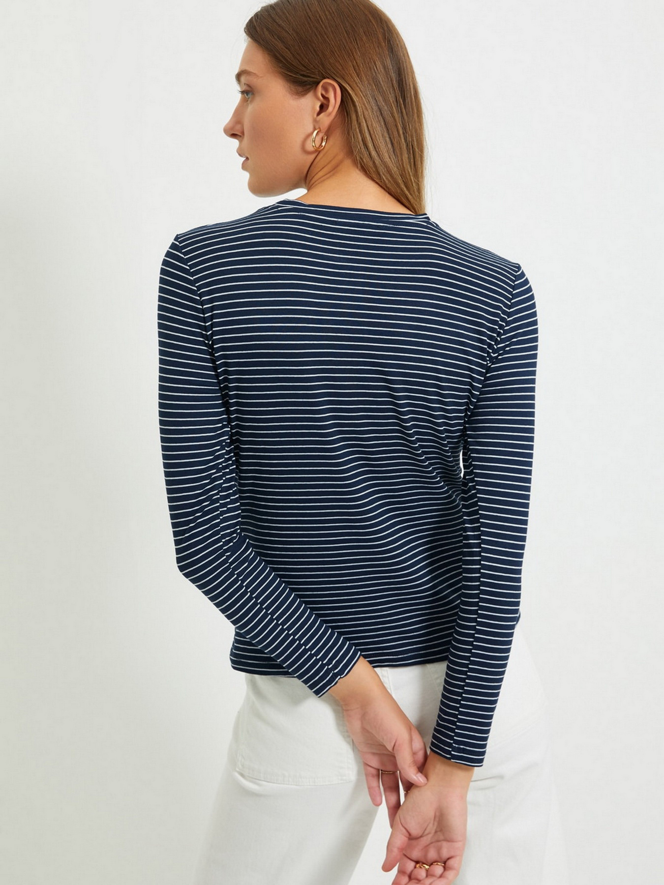 Худи и свитшоты Trendyol модель TWOAW20TS0097/Lacivert Худи и свитшоты Trendyol модель TWOAW20TS0097/Lacivert Фото