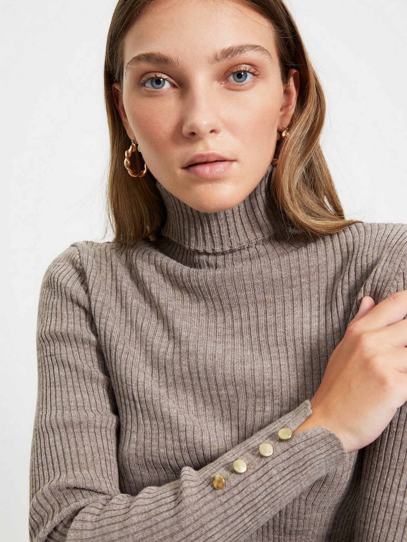 Свитры и кардиганы Trendyol модель TWOAW21KZ2632/Vizon Свитры и кардиганы Trendyol модель TWOAW21KZ2632/Vizon Фото