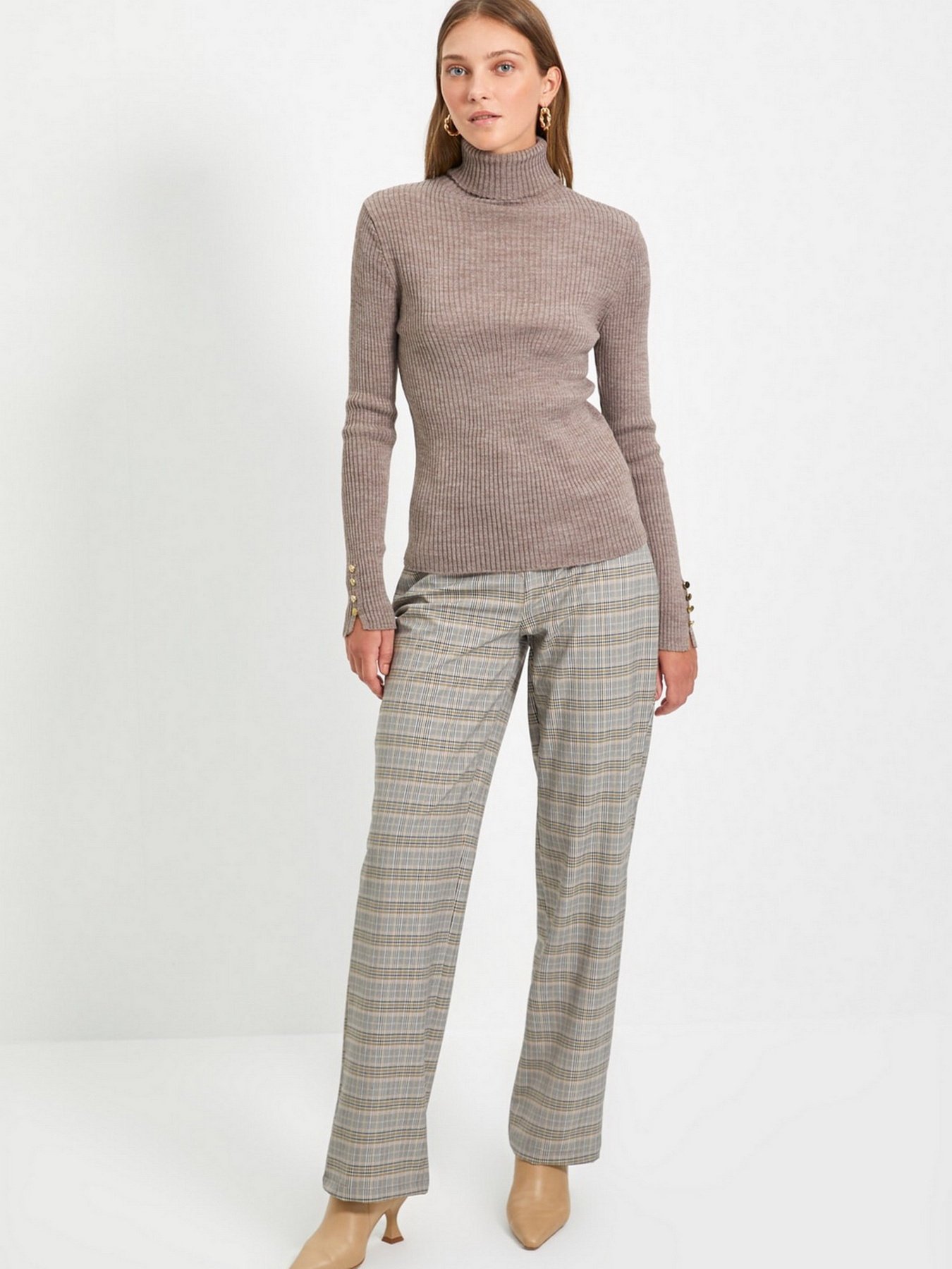 Свитры и кардиганы Trendyol модель TWOAW21KZ2632/Vizon Свитры и кардиганы Trendyol модель TWOAW21KZ2632/Vizon Фото