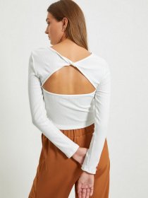 Худі та світшоти Trendyol модель TWOAW22BZ0217/Ekru Фото