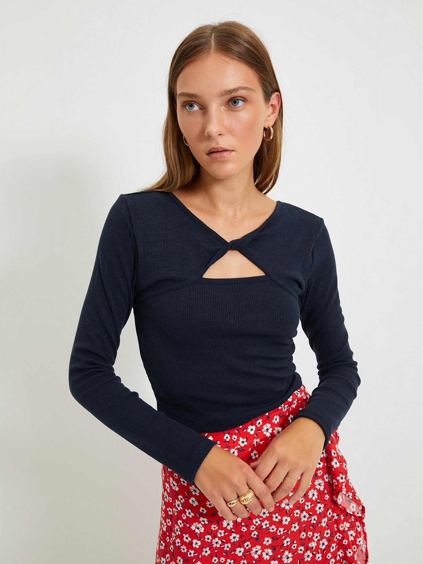 Худи и свитшоты Trendyol модель TWOAW22BZ0217/Lacivert Фото
