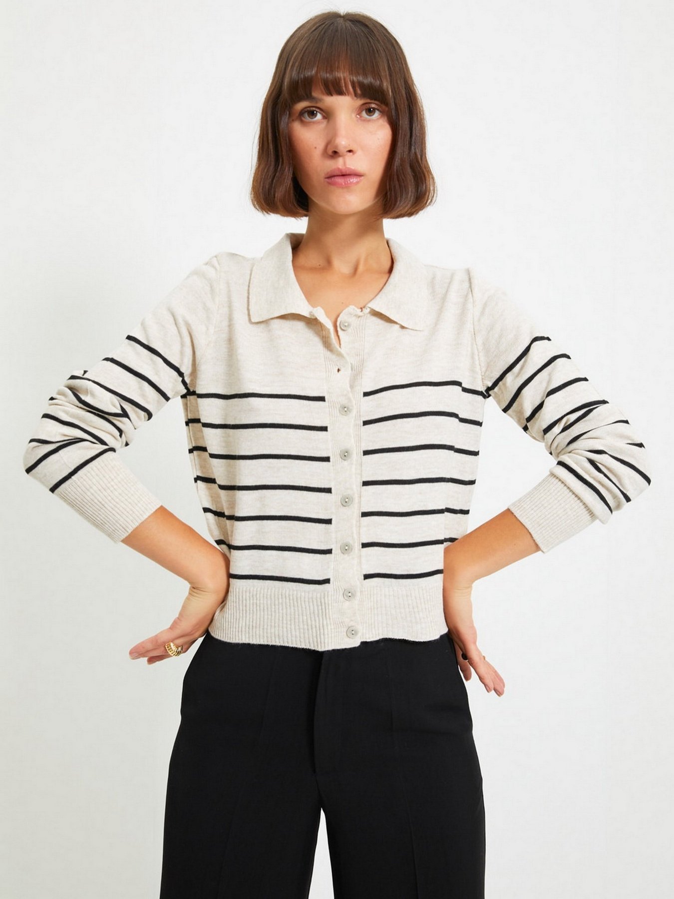 Свитры и кардиганы Trendyol модель TWOAW22HI0241/Bej Фото