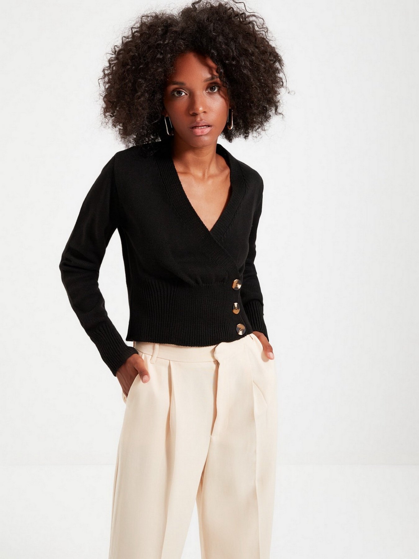 Свитры и кардиганы Trendyol модель TWOAW22HI0614/Siyah Фото