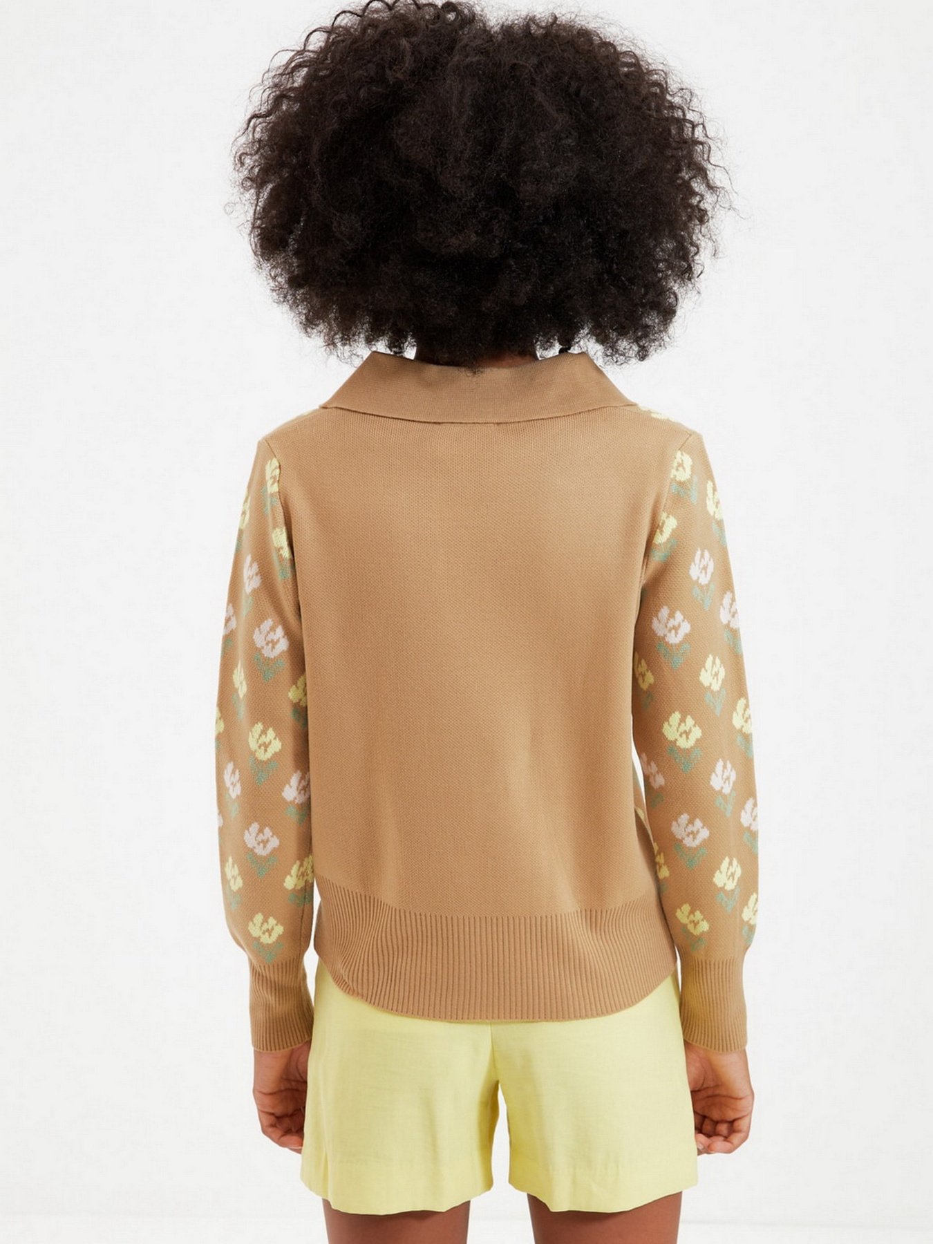Свитры и кардиганы Trendyol модель TWOAW22KZ0195/Camel Фото