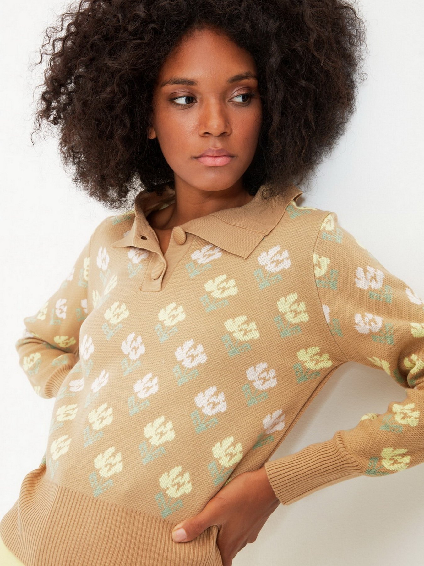 Свитры и кардиганы Trendyol модель TWOAW22KZ0195/Camel Фото